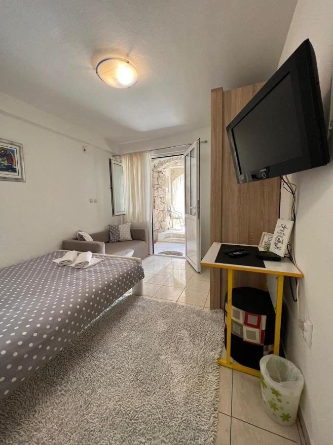 Old Town Apartment Nina 1 Split Bagian luar foto