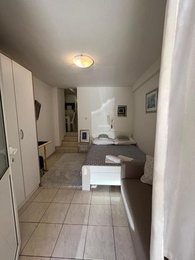 Old Town Apartment Nina 1 Split Bagian luar foto